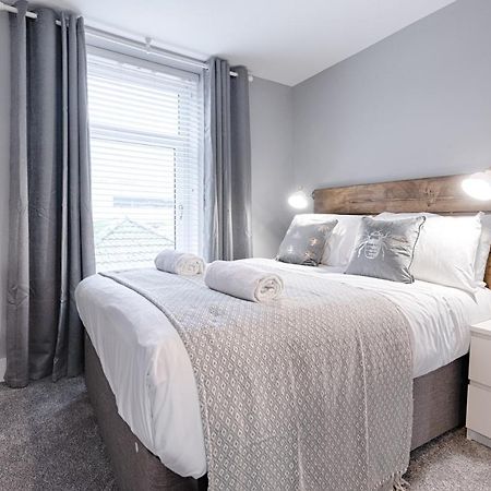 3Rm Flat, Smart Tv'S, Close To All Amenities Лланелли Экстерьер фото