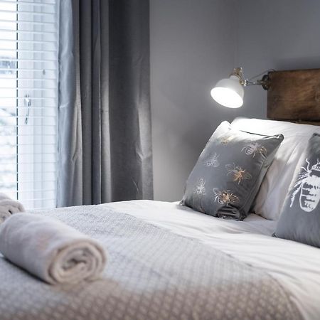 3Rm Flat, Smart Tv'S, Close To All Amenities Лланелли Экстерьер фото
