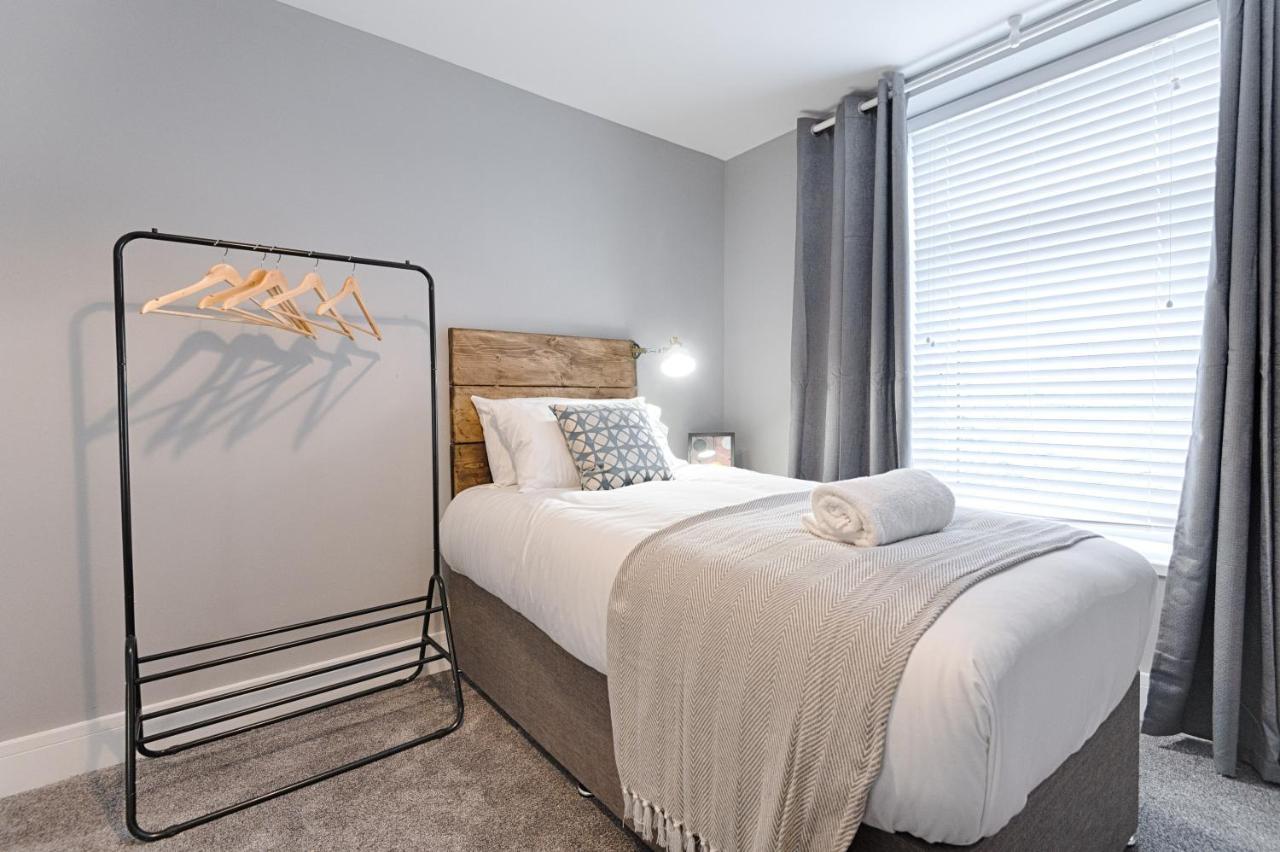 3Rm Flat, Smart Tv'S, Close To All Amenities Лланелли Экстерьер фото