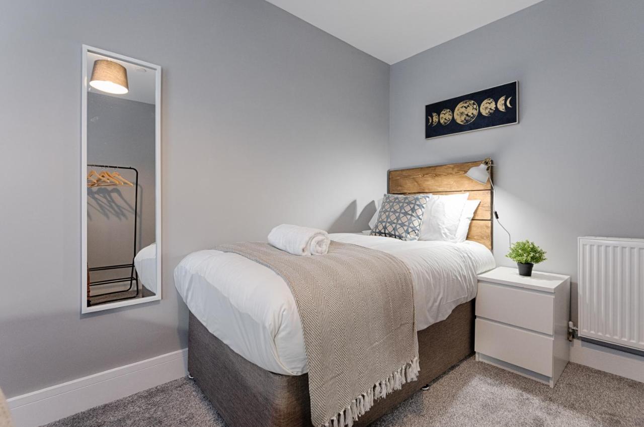 3Rm Flat, Smart Tv'S, Close To All Amenities Лланелли Экстерьер фото